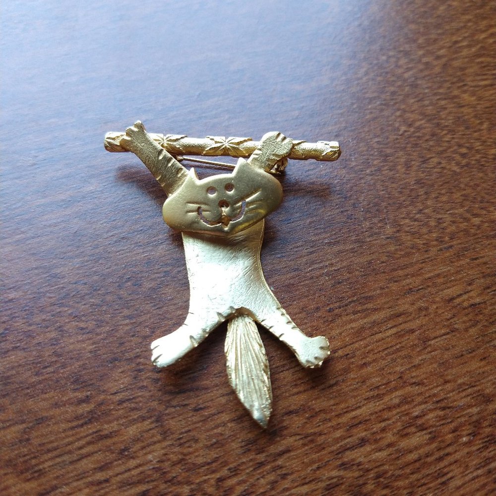 Vintage Hanging Cat Pin